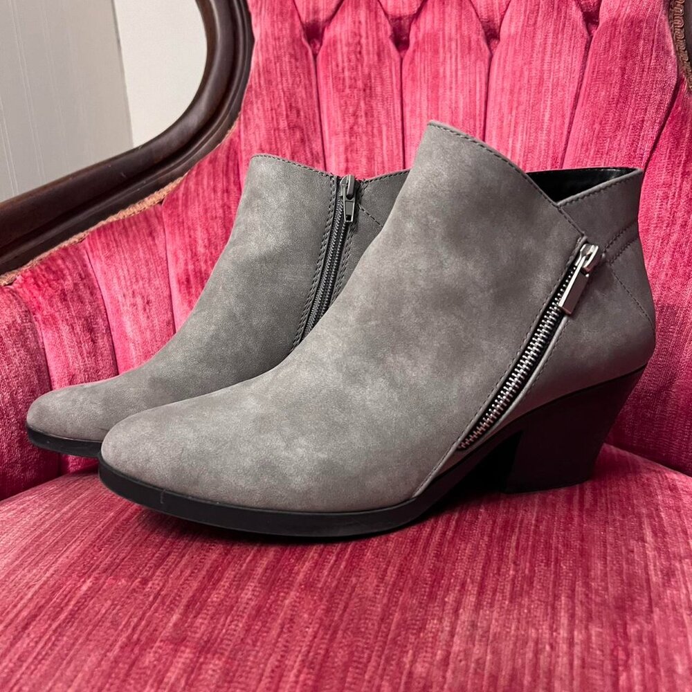Soda Grey Ankle Booties with Heel in Women's Size 10